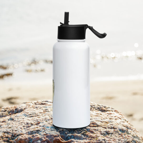 Stainless steel water bottle with a straw lid - Image 3